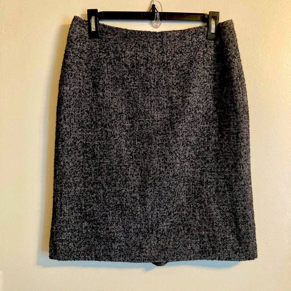 ANN TAYLOR Tweed Wool Skirt 10P Black White Work Business Dress Classic EUC